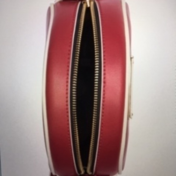 NWT MARC JACOBS RED VOYAGER CIRCLE CROSSBODY BAG - Picture 7 of 9